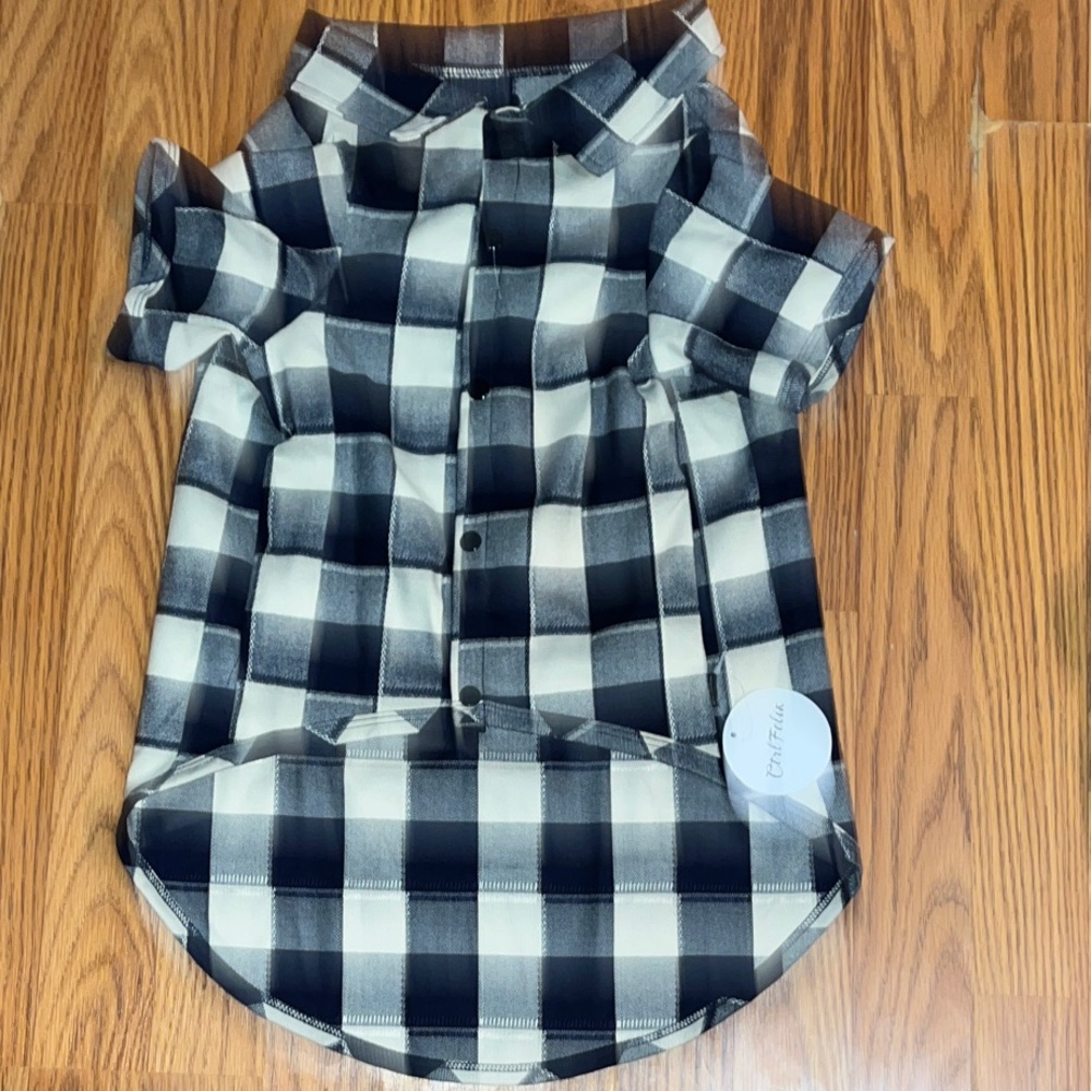 Dog collared shirt size large front full snap down